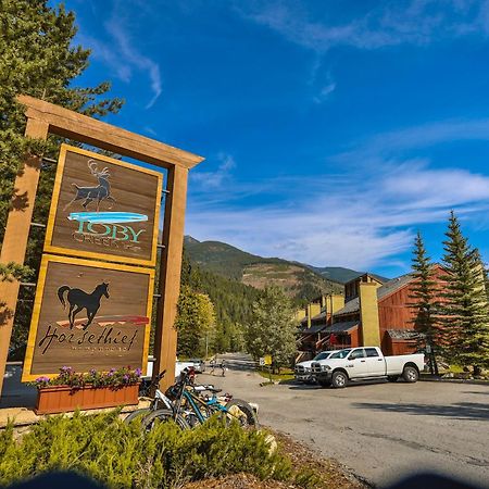 Horsethief Lodge By Stayin Panorama Bagian luar foto