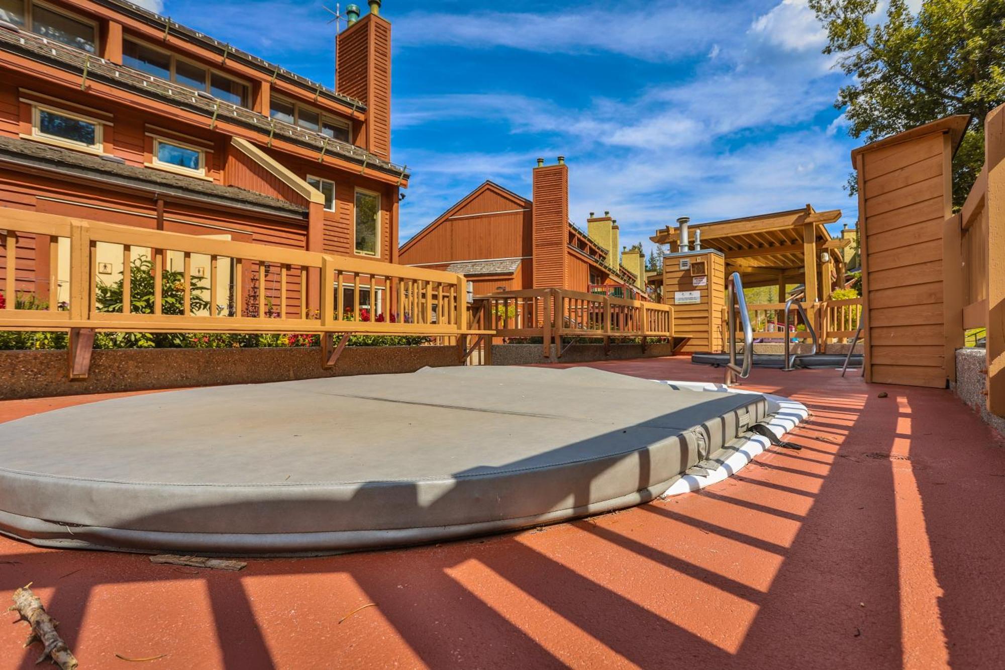 Horsethief Lodge By Stayin Panorama Bagian luar foto