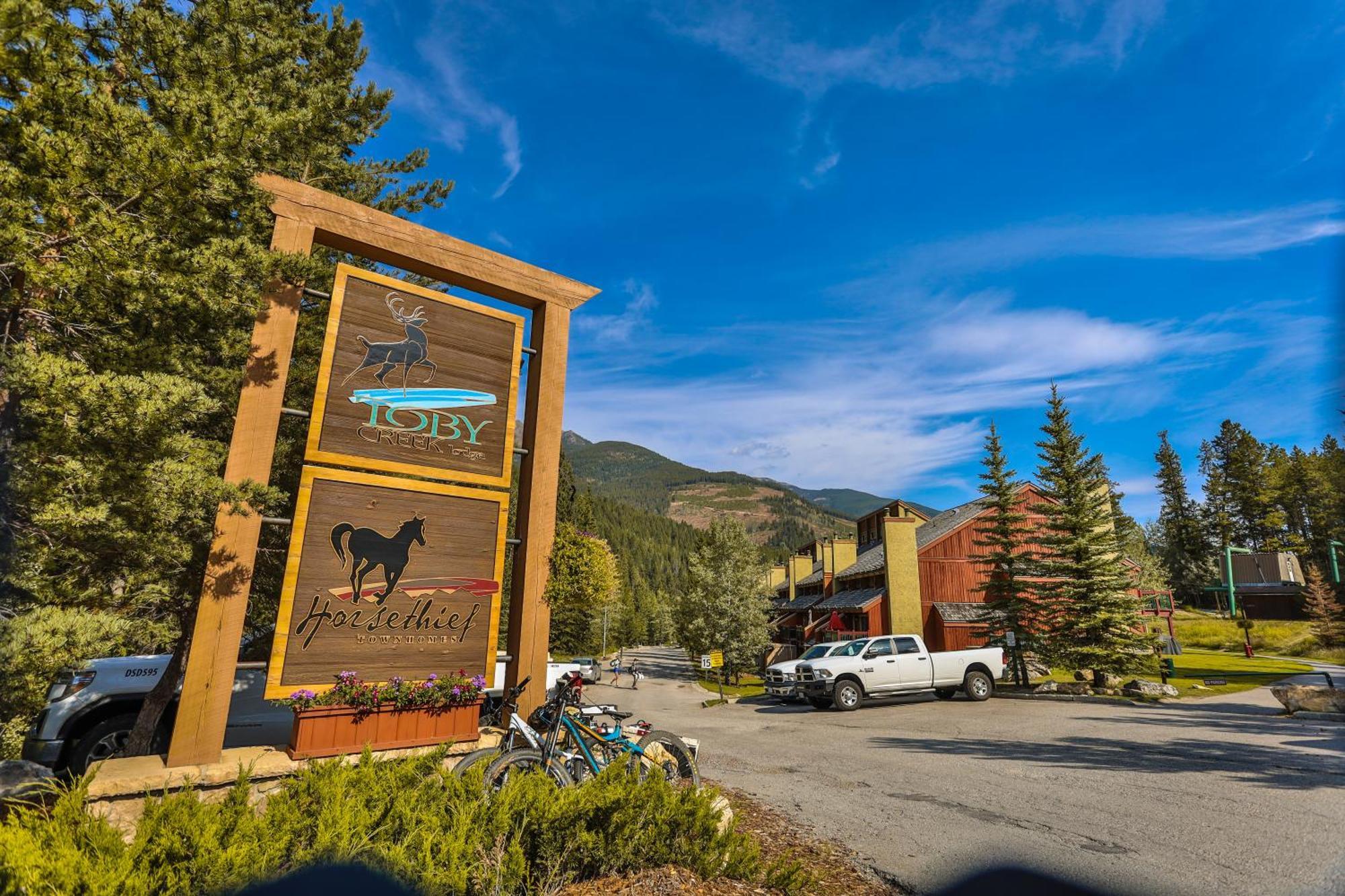 Horsethief Lodge By Stayin Panorama Bagian luar foto